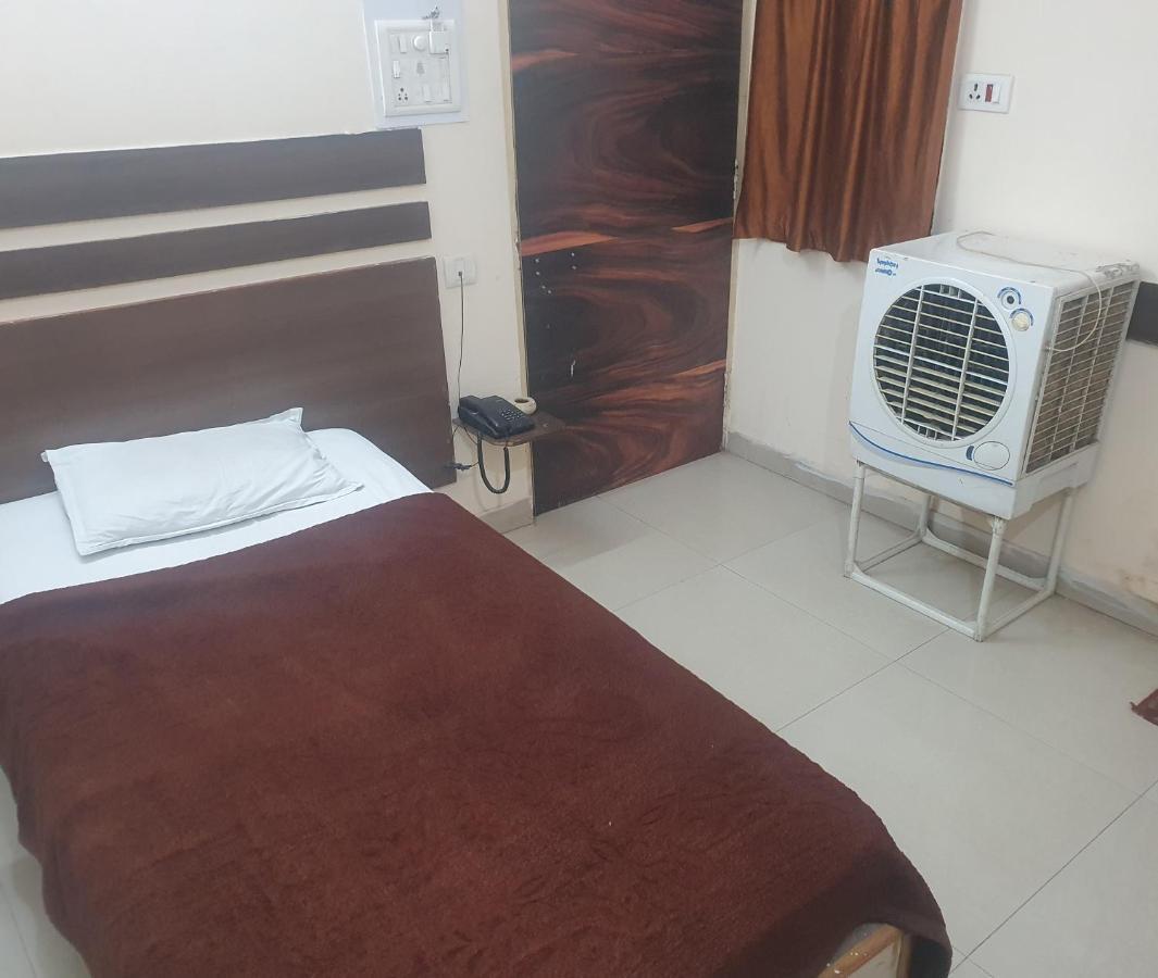 Hotel Anmol Ambikapur Buitenkant foto