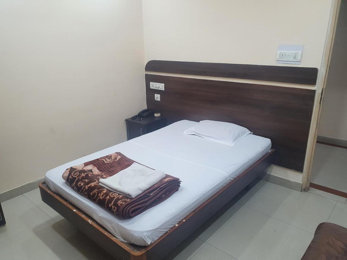 Hotel Anmol Ambikapur Buitenkant foto