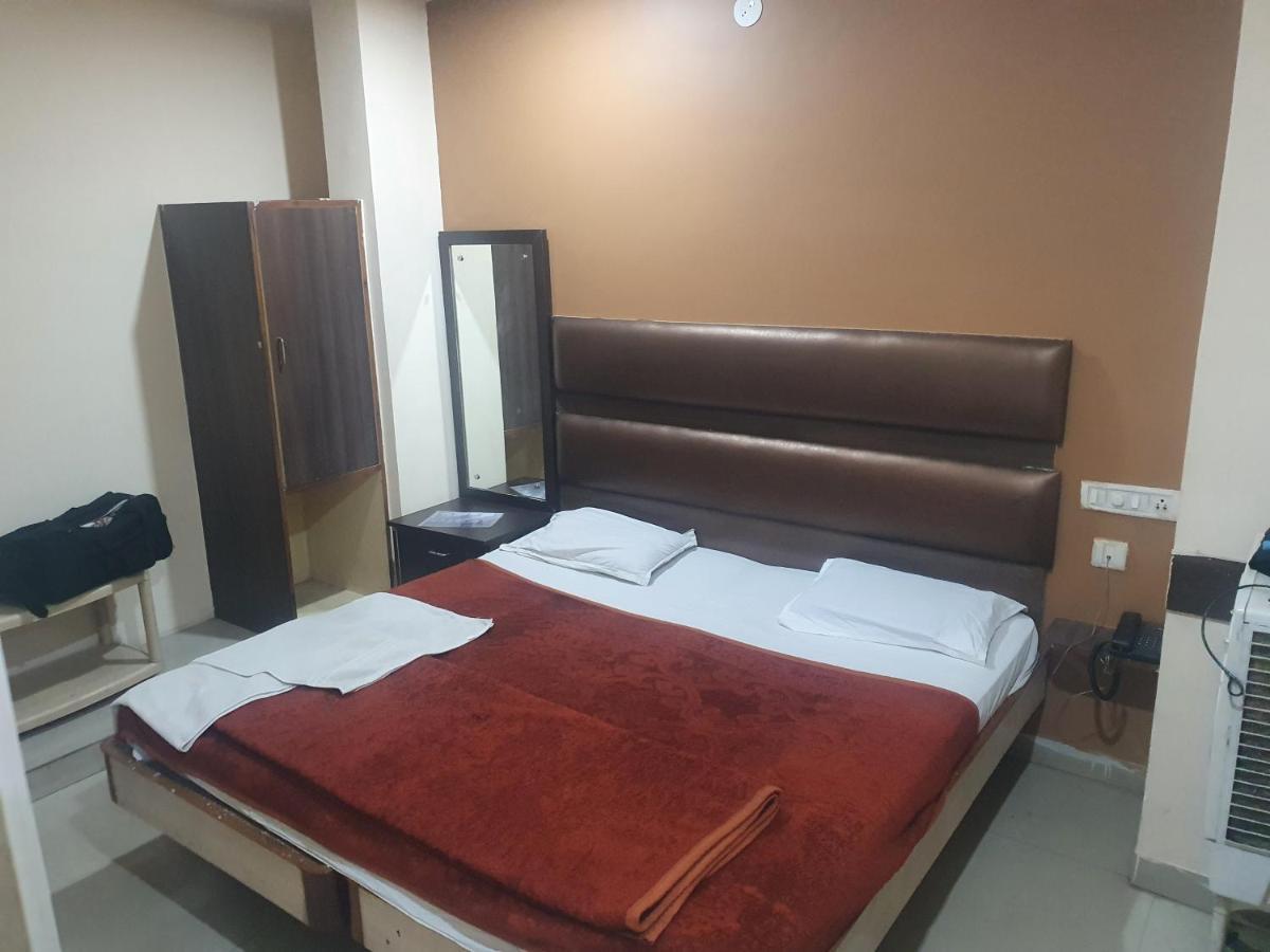 Hotel Anmol Ambikapur Buitenkant foto