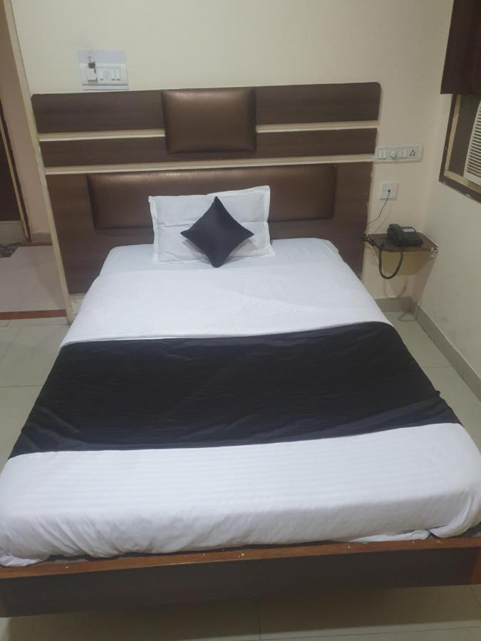 Hotel Anmol Ambikapur Buitenkant foto