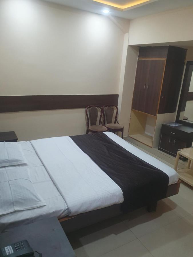 Hotel Anmol Ambikapur Buitenkant foto